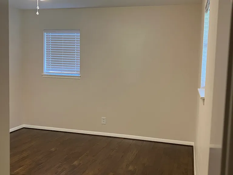 5802 Dahlia Ln — Photo 10