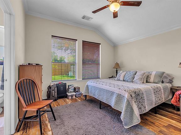 5th image of 10711 Gilford Crest Dr