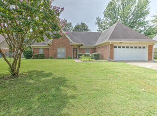 2016 Kings Cross Ln, Cordova, TN 38016