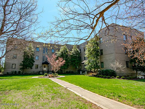 4th image of 2126 Village Dr APT 12