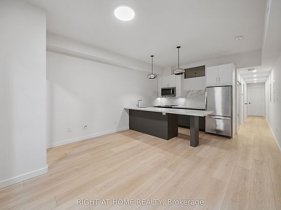 3rd image of 367 Howland Ave #1
