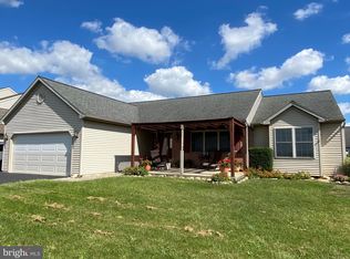 515 S Kinzer Ave, New Holland, PA 17557