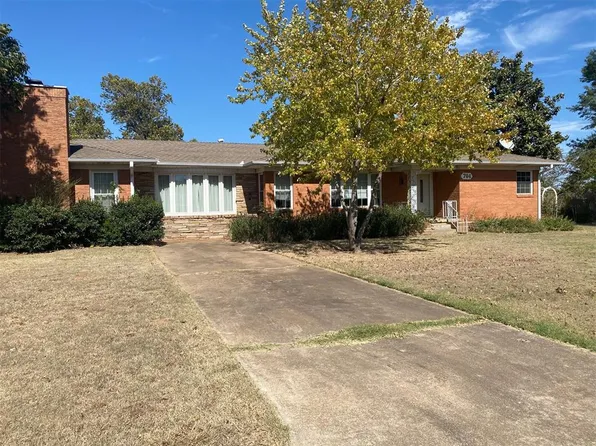 704 Alice Ave, Lindsay, OK 73052
