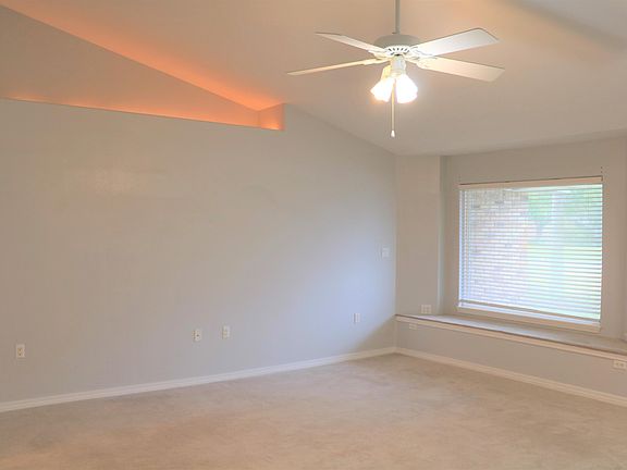 4th image of 2248 Prytania Cir