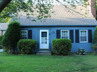 7 Mill Ln, Portsmouth, RI 02871