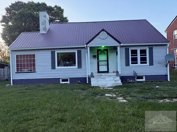 1106 James St, Bluefield, WV 24701