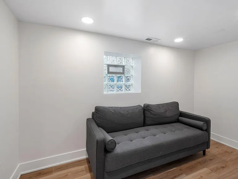 1542 N Campbell Ave #1 — Photo 14