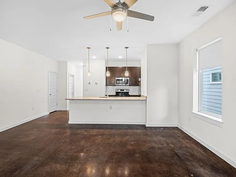 1206 Porter St — Photo 9