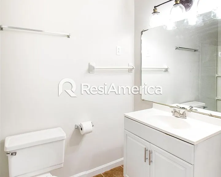 4470 Hunter Bay Dr — Photo 9