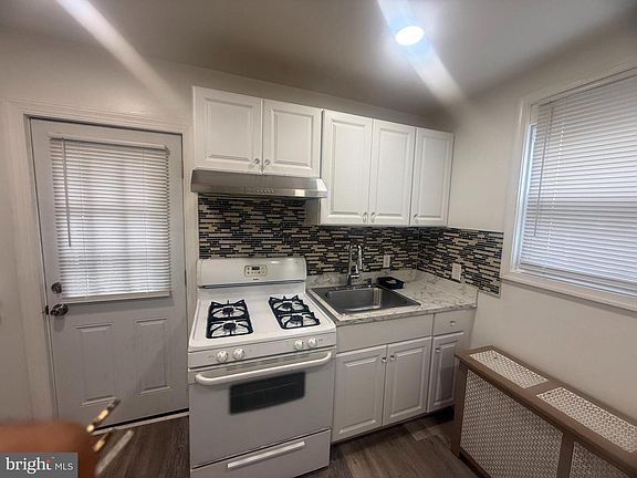 2nd image of 417 Copley Rd