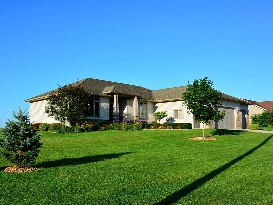 1st image of 3015 Lake Chapeau Dr