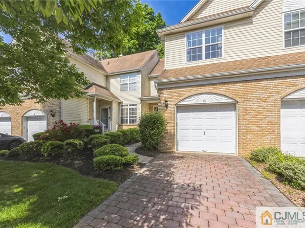 72 Tennyson Rd, East Windsor, NJ 08520