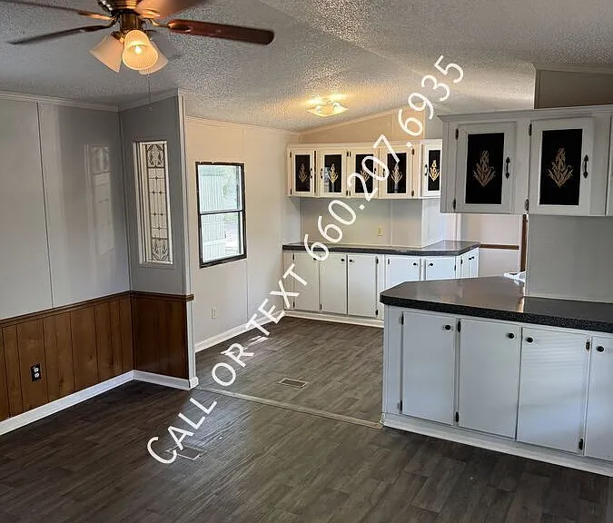 913 N Taylorville Blvd #33 — Photo 2