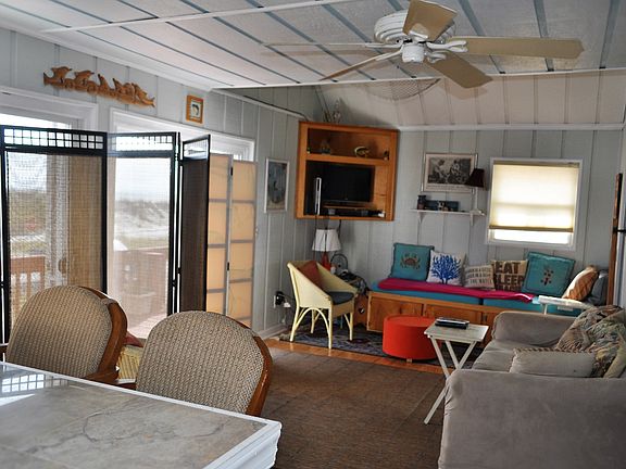 5th image of 2794 Island Dr