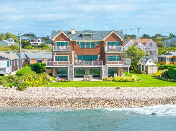 75 Stanton Ave, Narragansett, RI 02882