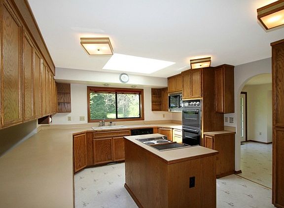 4th image of 12124 Cochise Ln SW