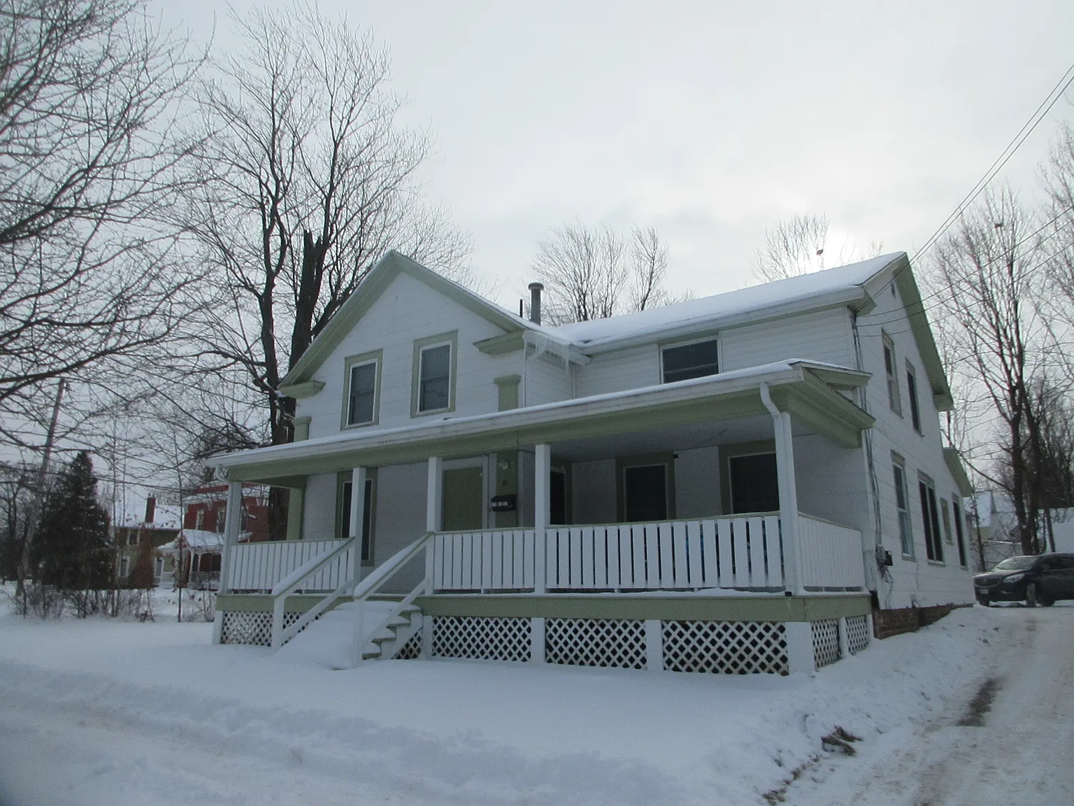 4 bed, $625 — Photo 1