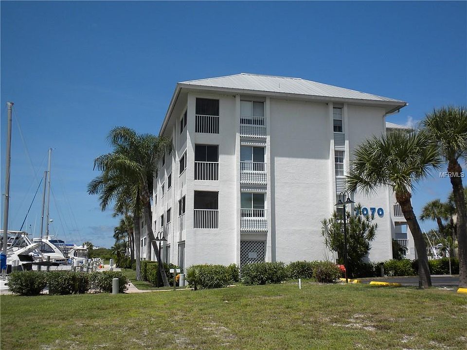 2nd image of 7070 Placida Rd Unit 1233