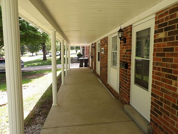4th image of 248 Meadowview Dr #2
