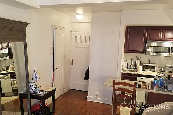 Rented by City Connections Realty | media 8