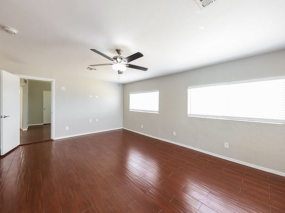 5th image of 601 W Wescott Dr