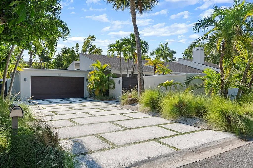 4 bed, 3.0 bath, 2441 sqft, $19,500 — Photo 3