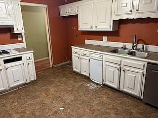 3rd image of 1911 Sourwood Dr