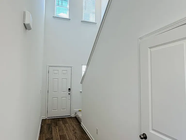 966 Evergreen Rd — Photo 8