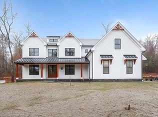 79 Maple Ave, Groton, MA 01450