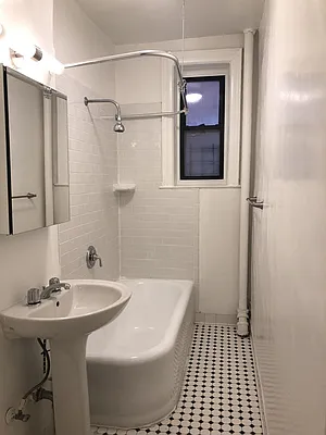 Rented by Silverstreet RE LLC | media 2