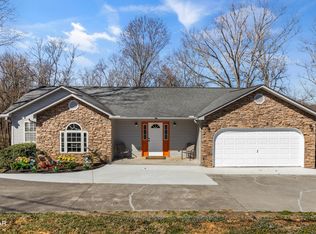 1051 N Old Grey Ridge Rd, Maryville, TN 37801