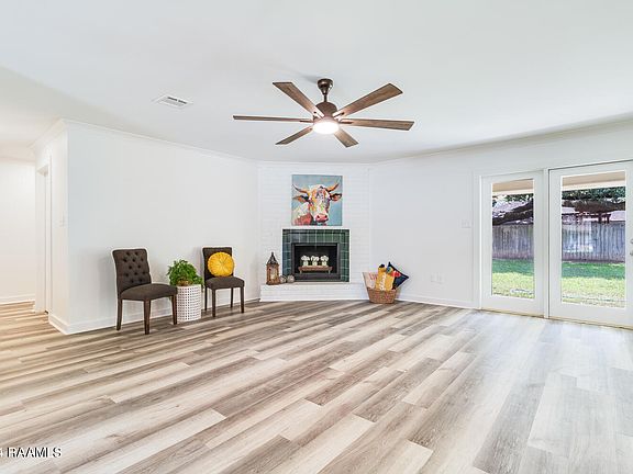 4th image of 108 Granada Dr