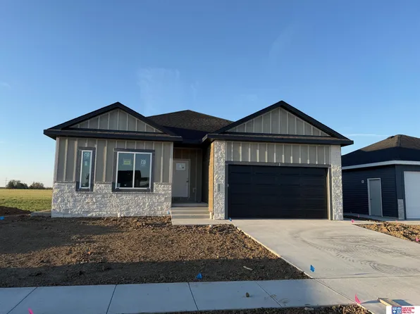 8633 Camrose Ln, Lincoln, NE 68526