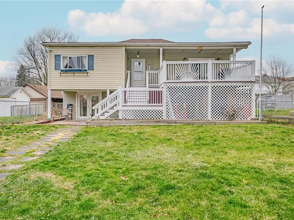 2913 State St, White Oak, PA 15131