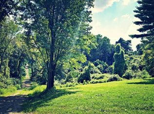 2555 Dunn Rd, Florissant, MO 63033