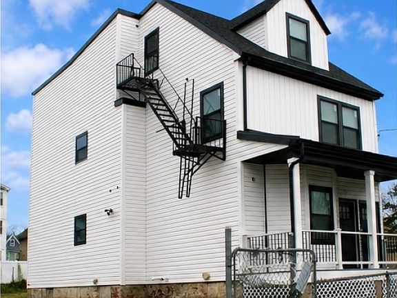 2nd image of 10 Bruen Ave