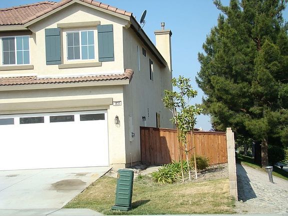 4th image of 1830 Meridian St