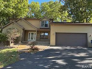 1599 Paradise Valley Dr — Photo 1