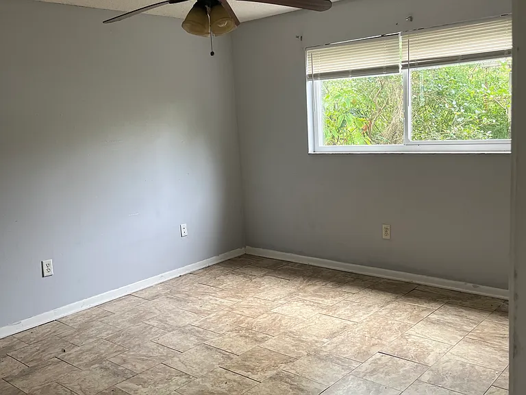 2135 Beach Dr SE #1 — Photo 12