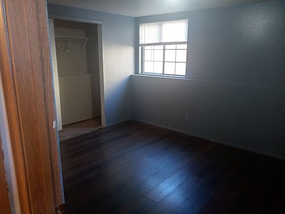 4th image of 700 Shoshone Ave