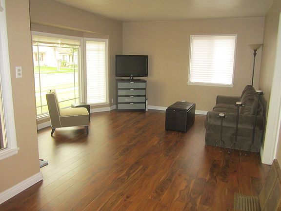Bright & Airy Living Room