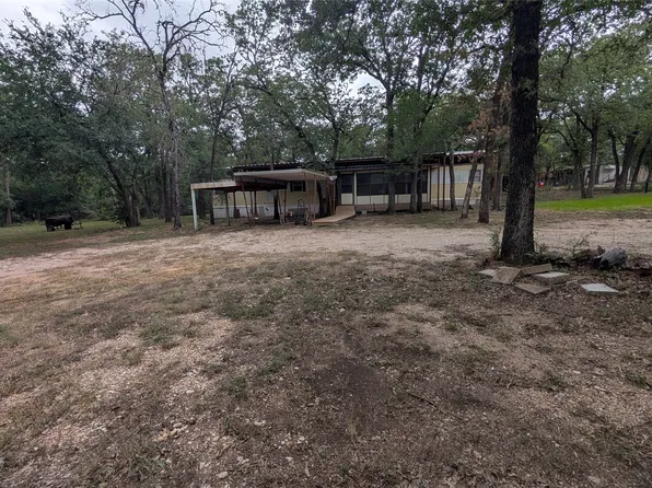 325 Oakgrove Cir, Elm Mott, TX 76640