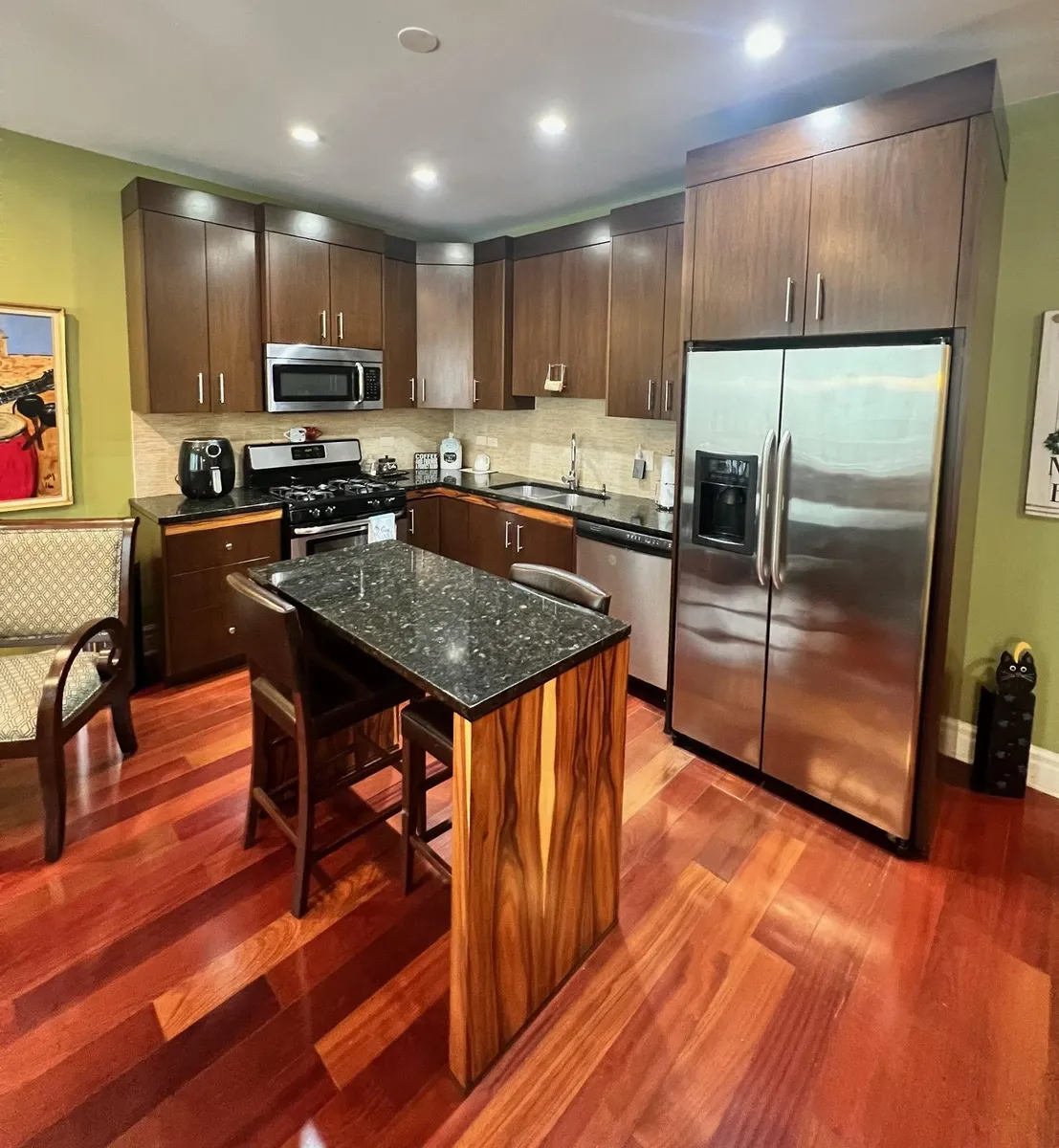 custom Hand mulled soft close cabinetry with granite countertops - 1620 N Rockwell St #2