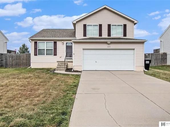 16134 Birch Ave, Omaha, NE 68136