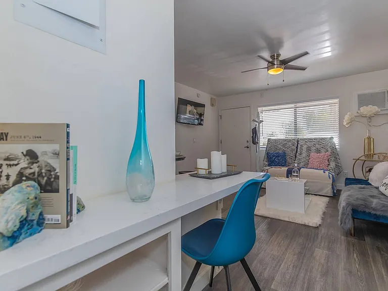 Studio 710 Apartments — Photo 38