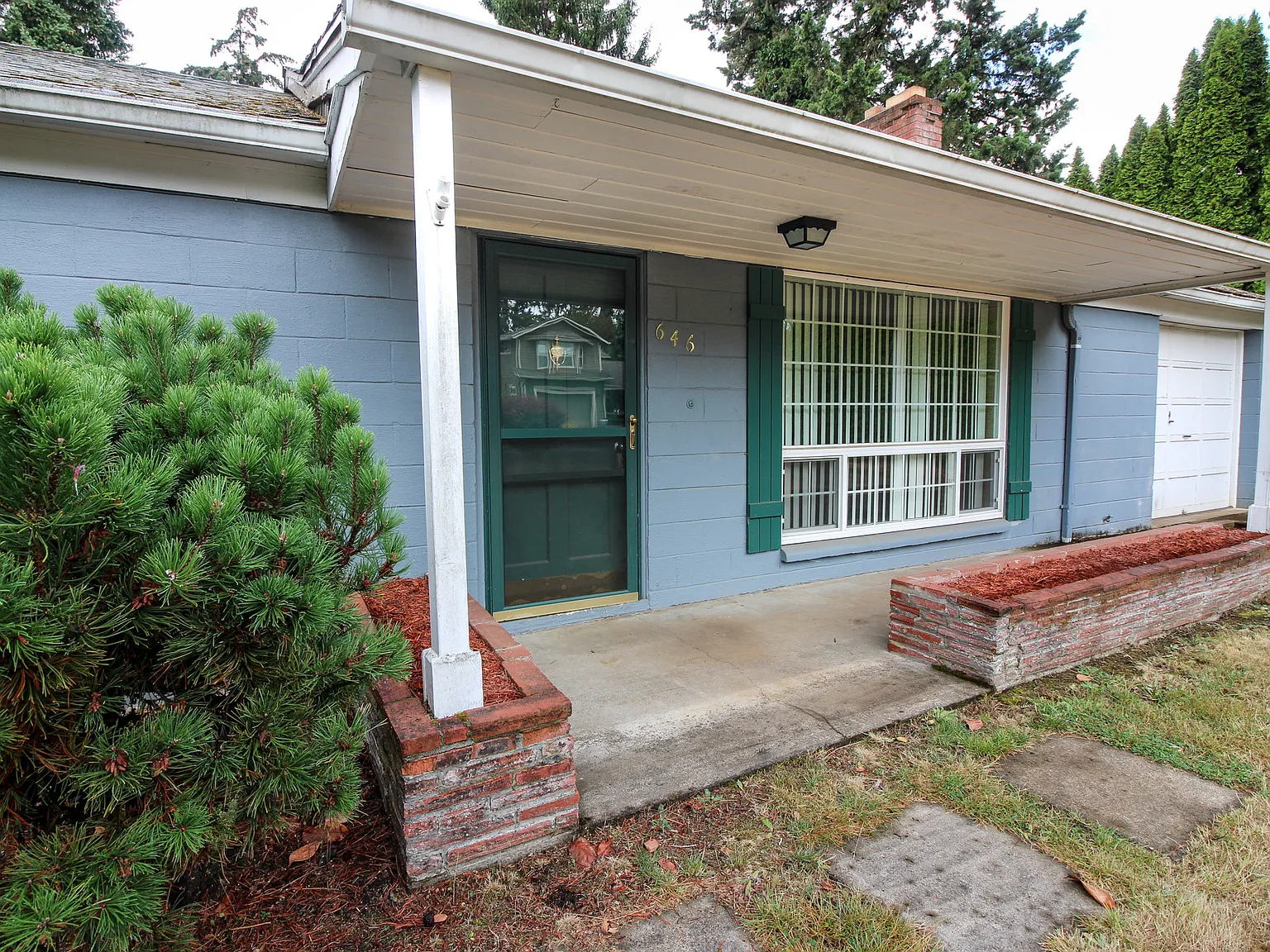 2 bed, 840 sqft, $1,775 — Photo 1