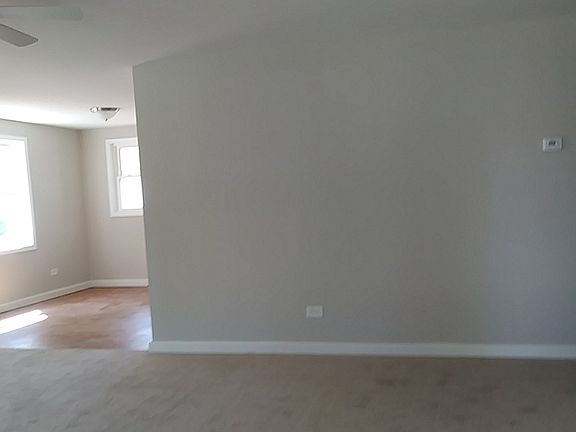 3rd image of 198 Frederick Dr