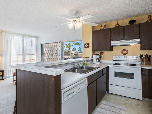 3rd image of 75-6016 Alii Dr APT 326