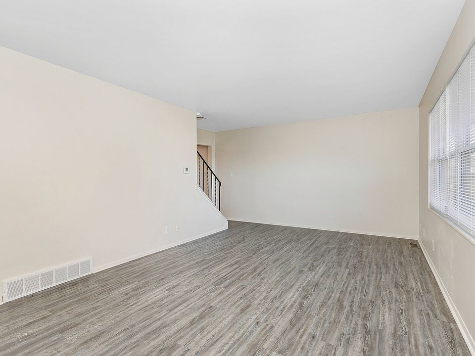 5-LivingRoom