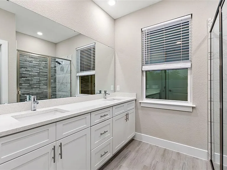 330 Royal Palm Way — Photo 29